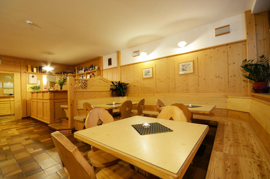 Albergo Sporting Пейо-Фонті Екстер'єр фото