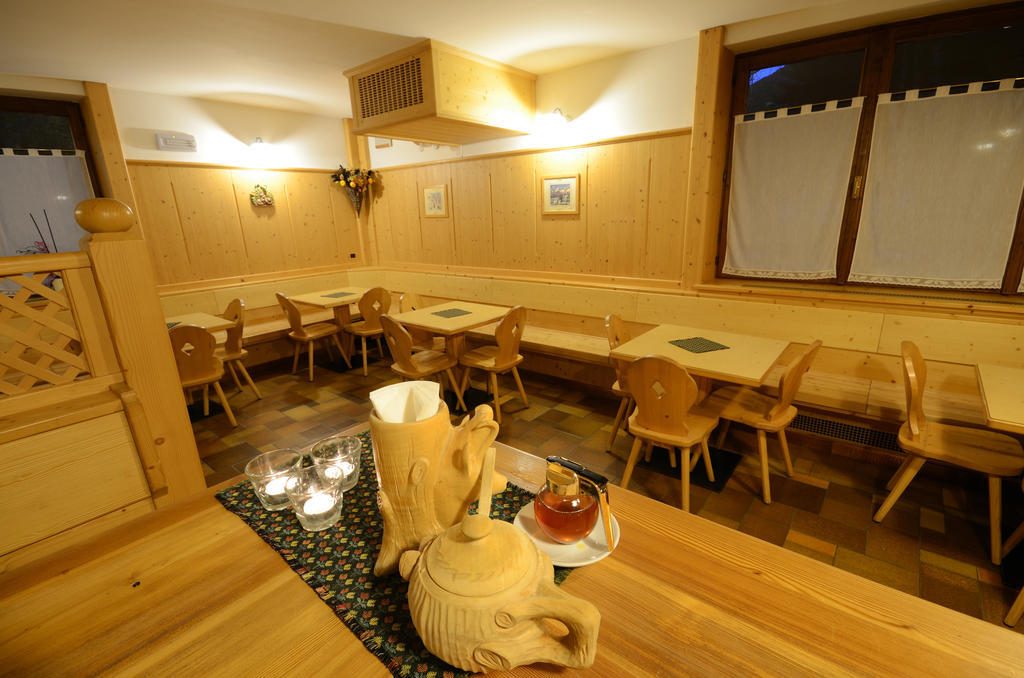 Albergo Sporting Пейо-Фонті Екстер'єр фото