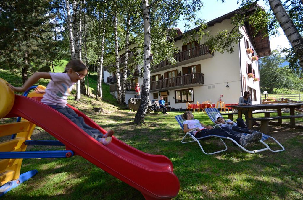Albergo Sporting Пейо-Фонті Екстер'єр фото