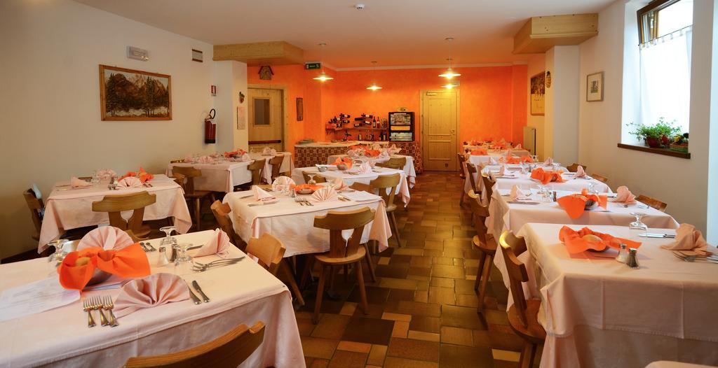 Albergo Sporting Пейо-Фонті Екстер'єр фото