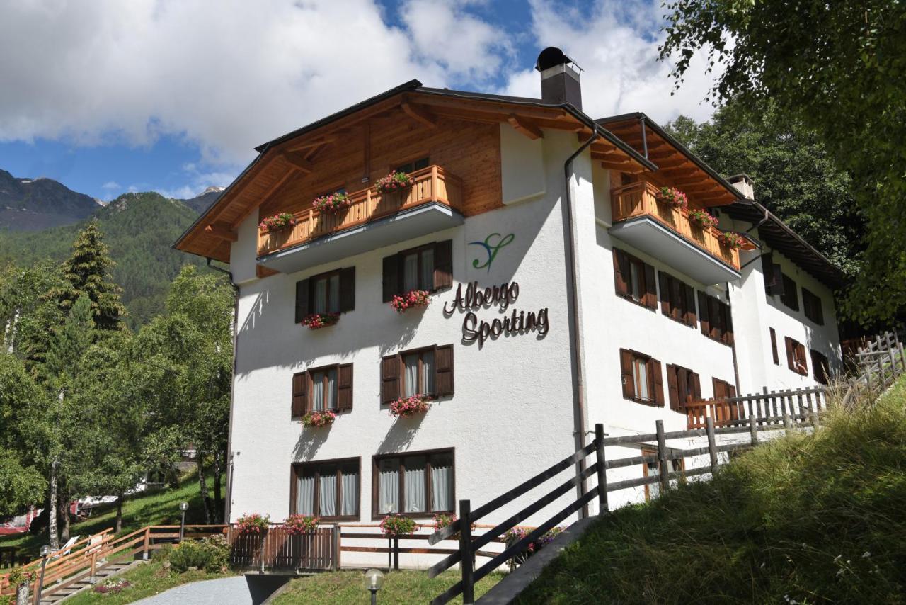 Albergo Sporting Пейо-Фонті Екстер'єр фото